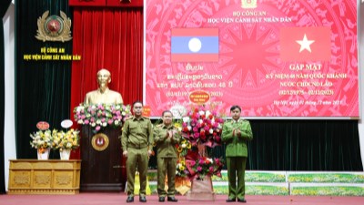 Học viện CSND tổ chức gặp mặt lưu học viên Lào nhân dịp kỷ niệm 44 năm ngày Quốc khánh nước CHDCND Lào
