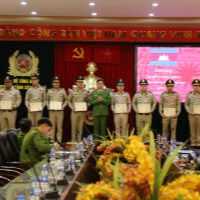 Bế giảng các lớp bồi dưỡng nghiệp vụ cho cán bộ Bộ Nội vụ Vương quốc Campuchia
